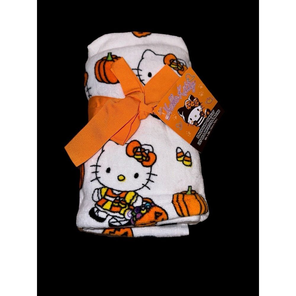 2 Pack Hand Towels Hello‎ Kitty Halloween White Candy Corn Pumpkin Trick Treat